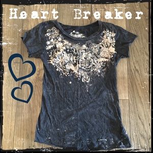 🌺 3/$23 HeartBreaker T-Shirt - Urban Outfitters